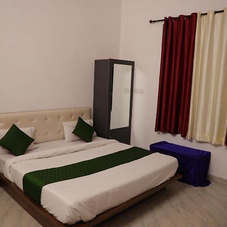 Winter Mountain Resort Pushkar Exterior photo