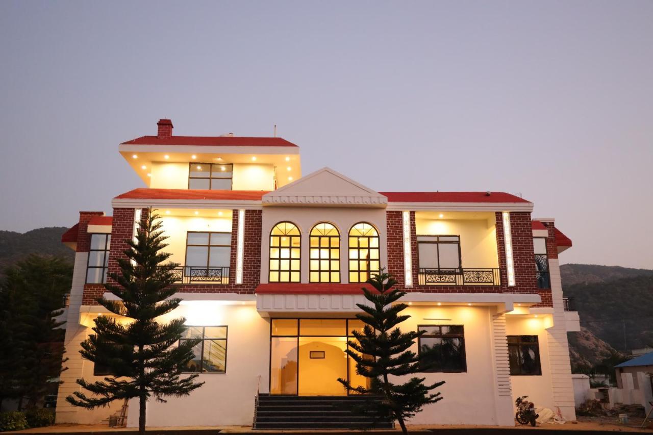 Winter Mountain Resort Pushkar Exterior photo